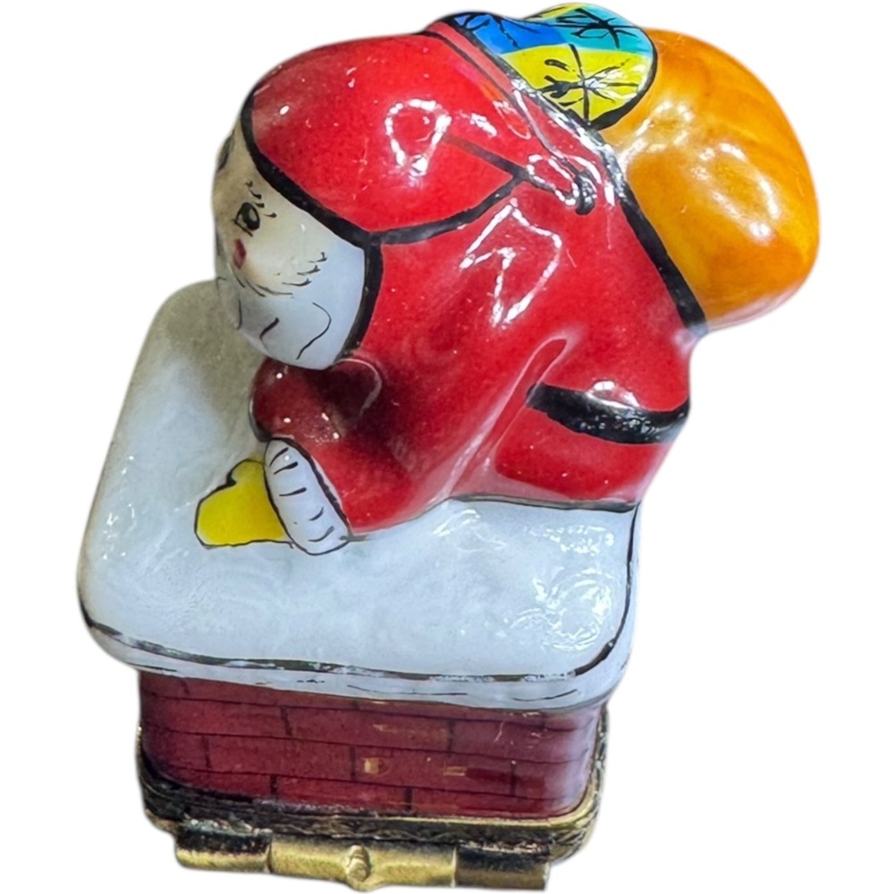 Limoges France Peint Main Santa in Chimney Trinket Box Christmas Gold Clasp - Picture 6 of 8
